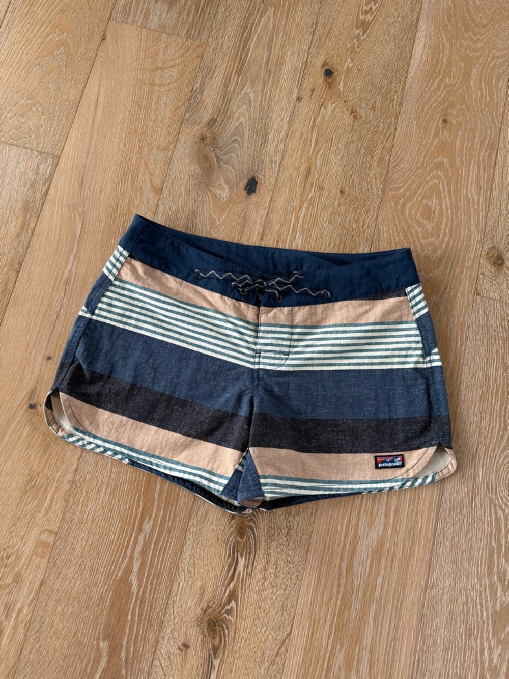 Patagonia Wavefarer Striped Swim Board Shorts Womens 6